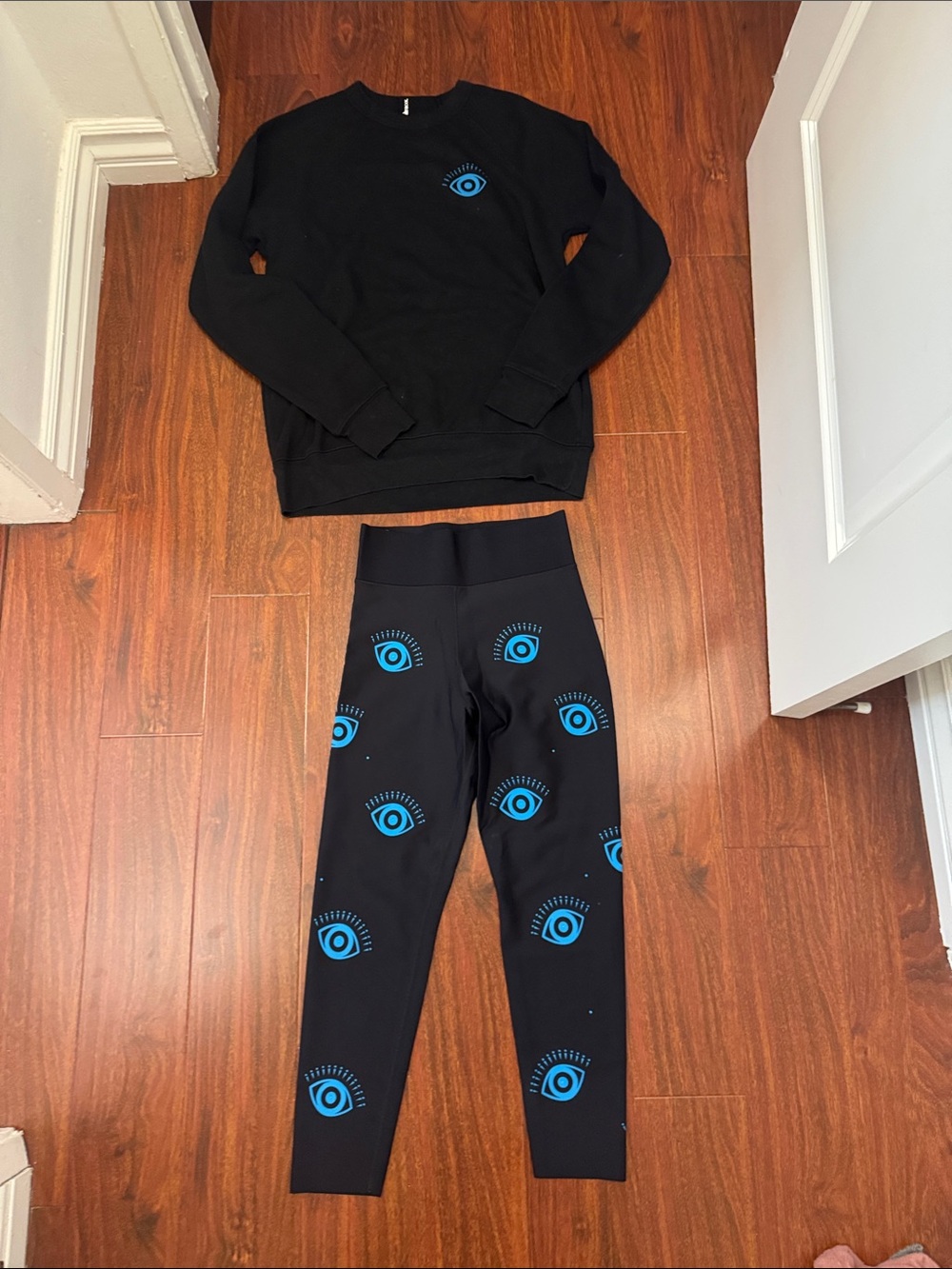 UltraCor Evil Eye Print Leggings with matching sweatshirt, size Small